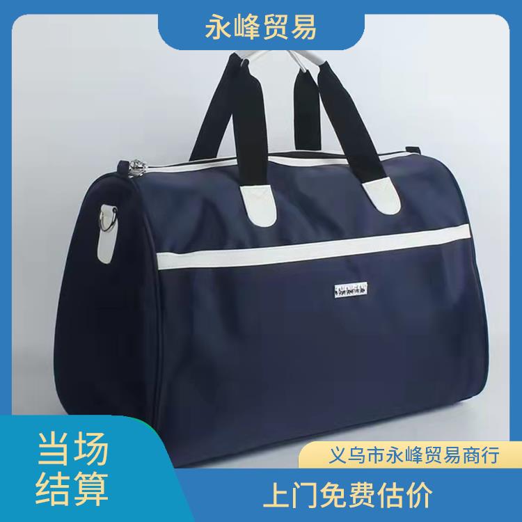 现场回收库存箱包积压 大量尾货回收
