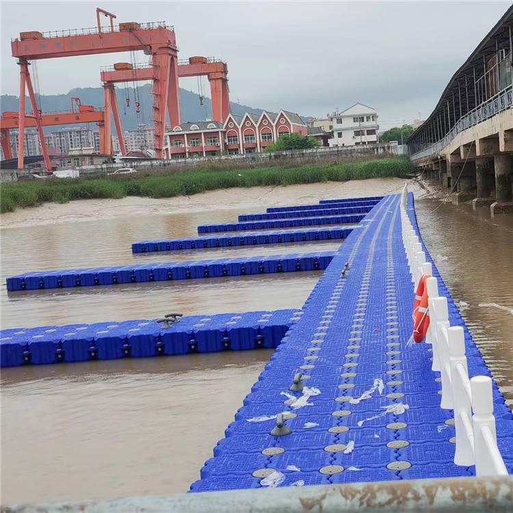 水上码头浮箱浮桥摩托游艇塑料浮筒搭建 水面浮岛