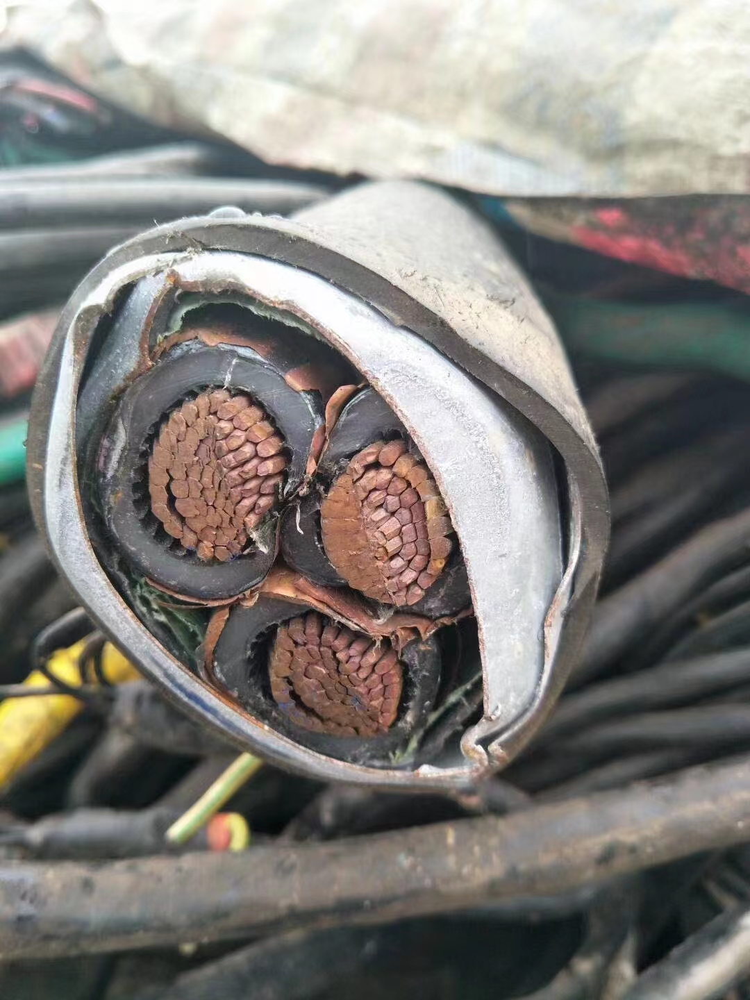 马鞍山电缆回收公司上门回收+双赢合作凌源废旧电缆回收价格多少？