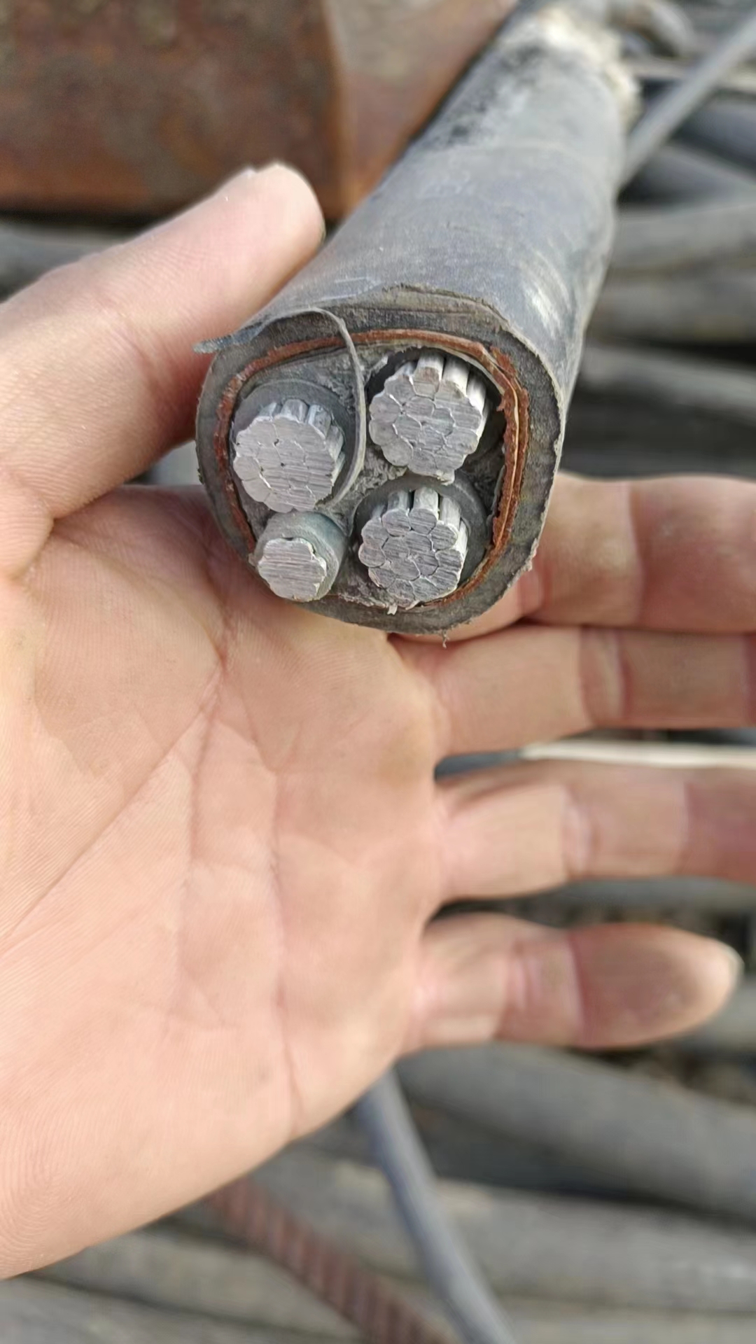 青岛废旧电缆回收公司青岛电缆回收价格