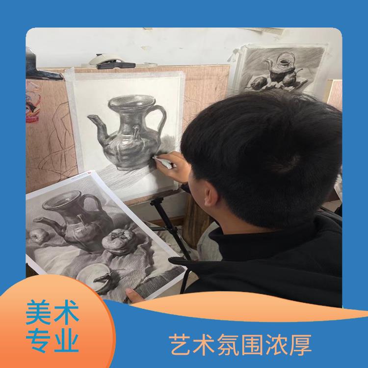武汉美术中职学校分类 实践性强 学习气氛浓烈