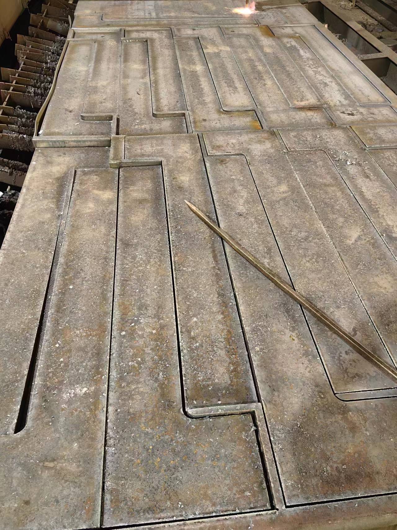 安徽钢板40CR钢板且改变下料