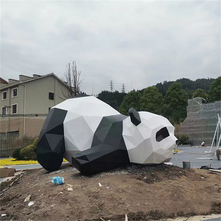 大型不锈钢熊猫雕塑 几何切面熊雕塑定制加工