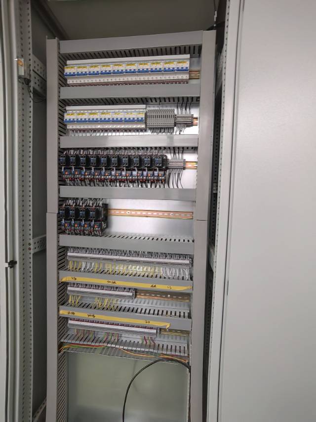 低压开关柜plc可控制控电柜