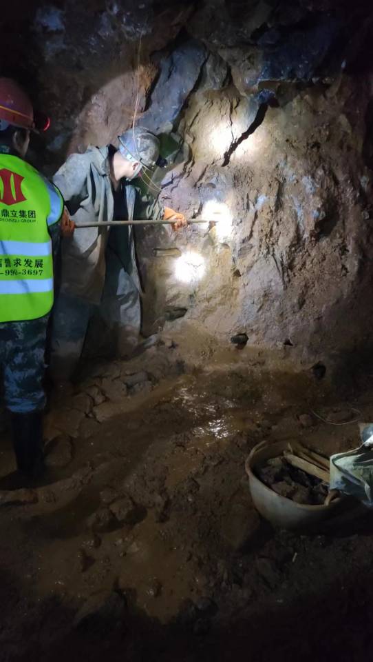 贵州黔南二氧化碳煤矿深孔爆破施工