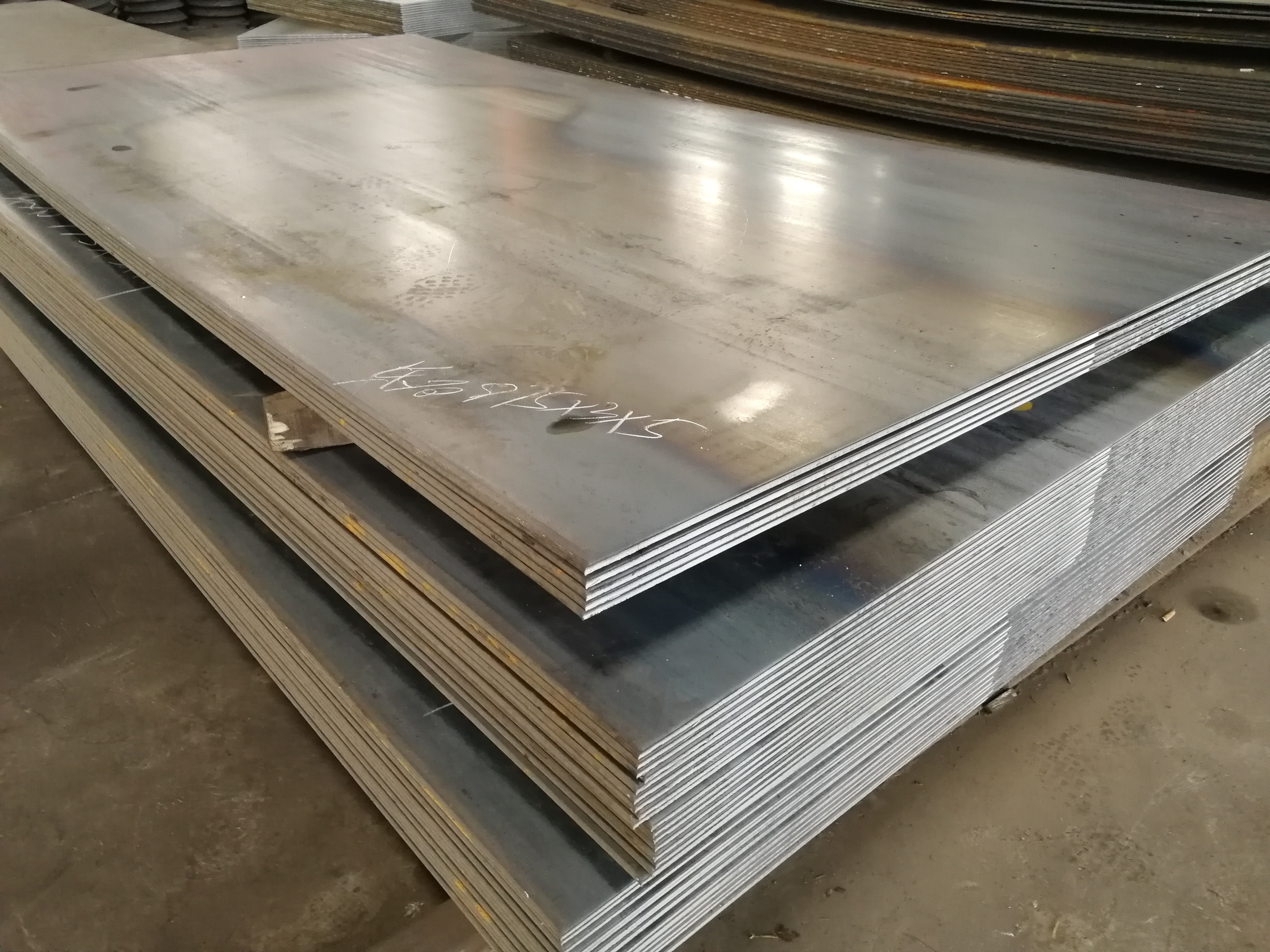 包钢国标Q355B热轧低合金10mm钢板热轧板锰板可热镀锌加工