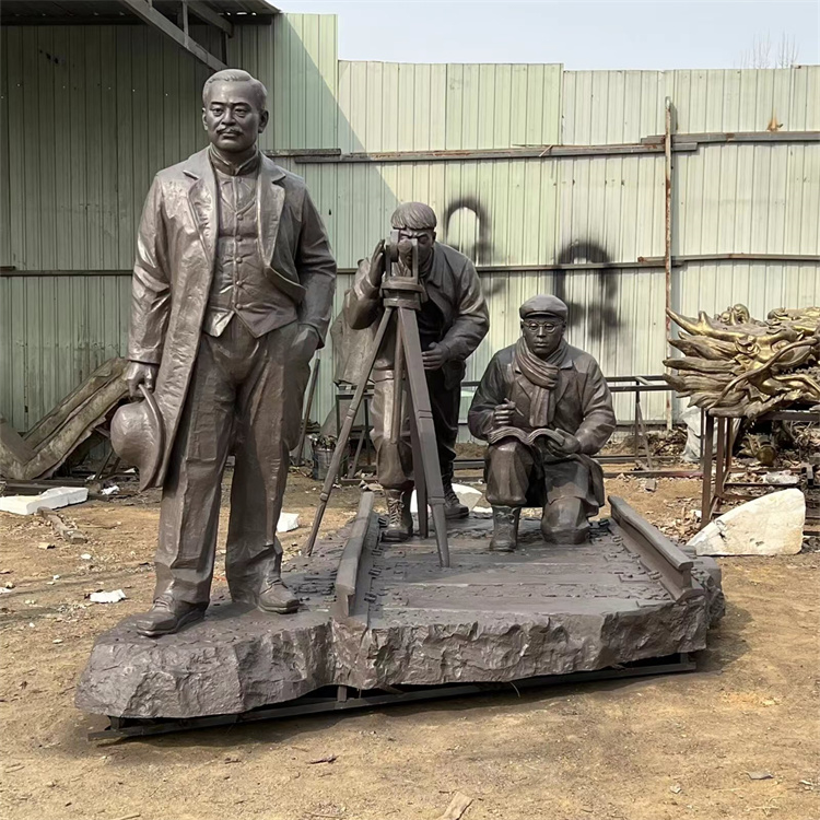 铁路工人雕塑 玻璃钢修铁路雕像工匠人物组雕
