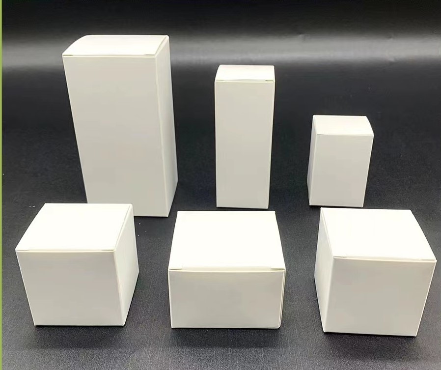 白盒定制加厚白色折叠白卡纸盒子化妆品包装盒彩盒