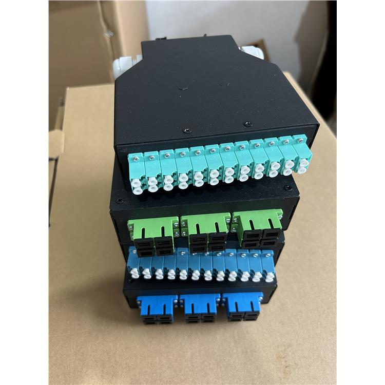 144芯DIN光纤终端盒