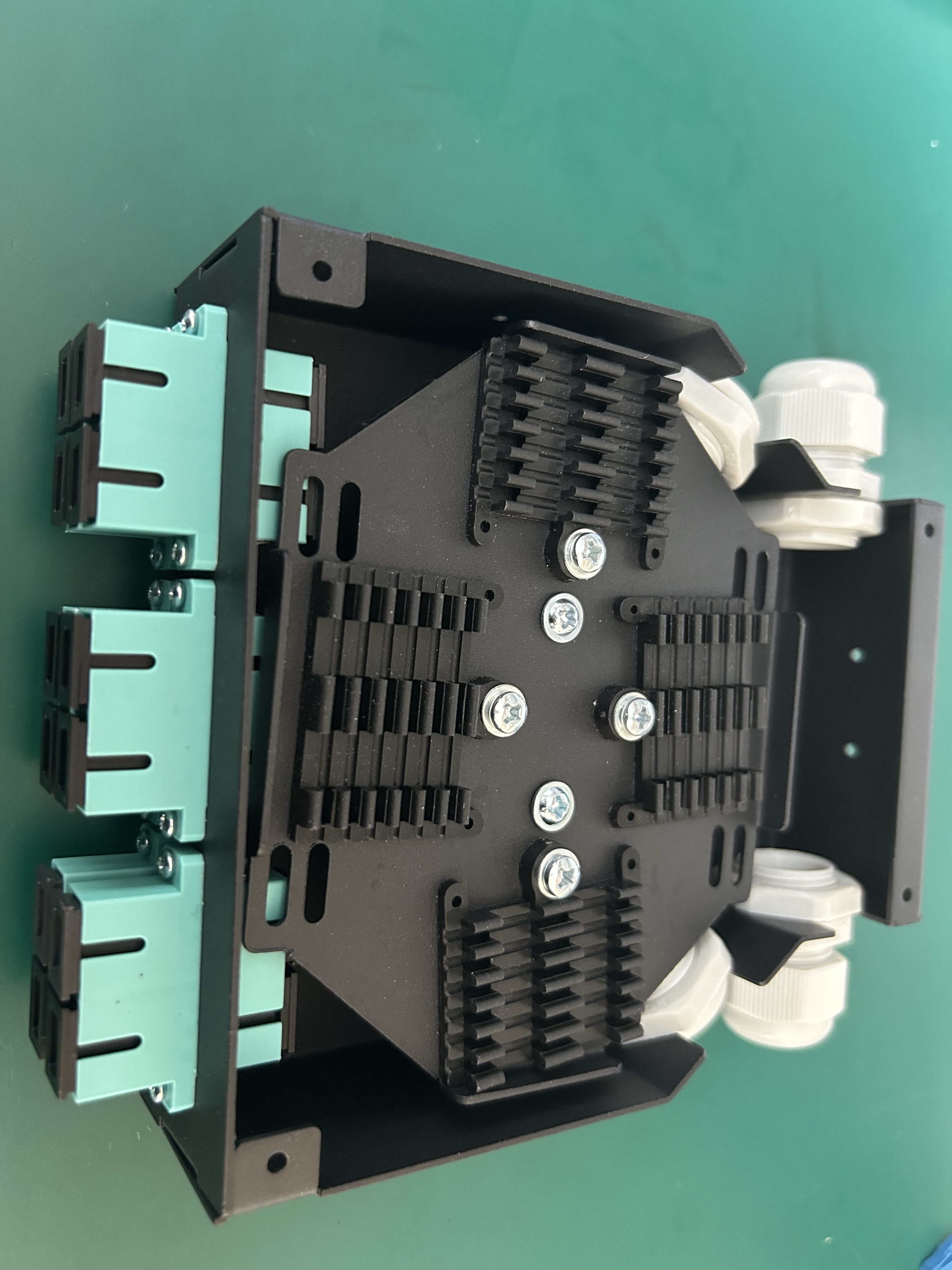 LC单模DIN光纤终端盒
