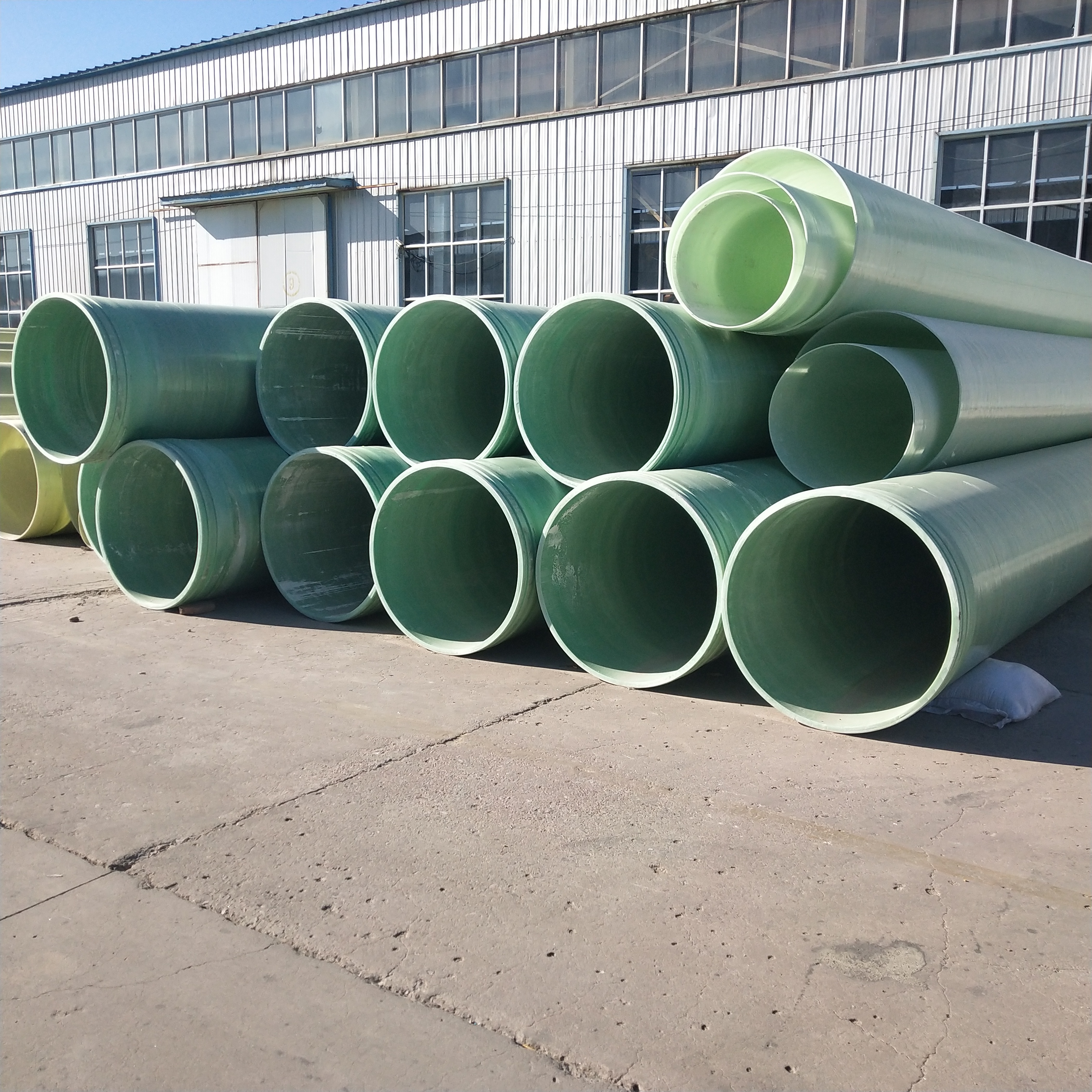 吐鲁番市玻璃钢管道 夹砂管 排污管 通风管 电缆管 **工程排水管道