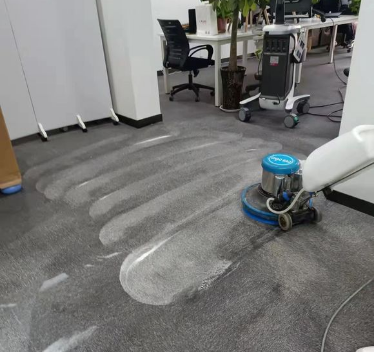 广州洗地毯公司，提供地毯清洗服务，办公室地毯清洁