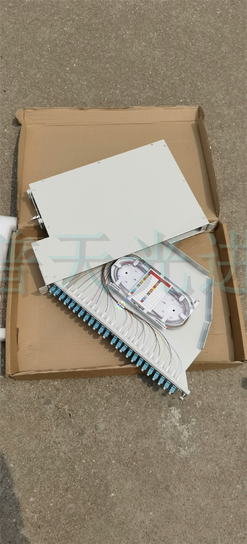 144芯MPO光纤配线架 旋转式光缆终端盒