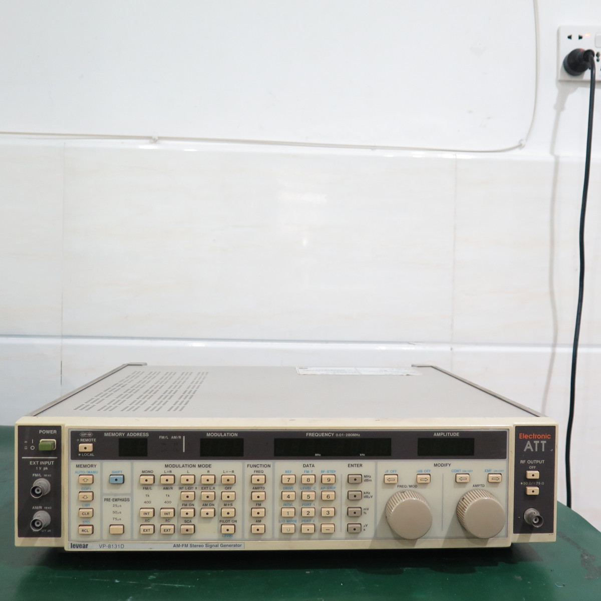 二手VP-8131D立体声信号发生器