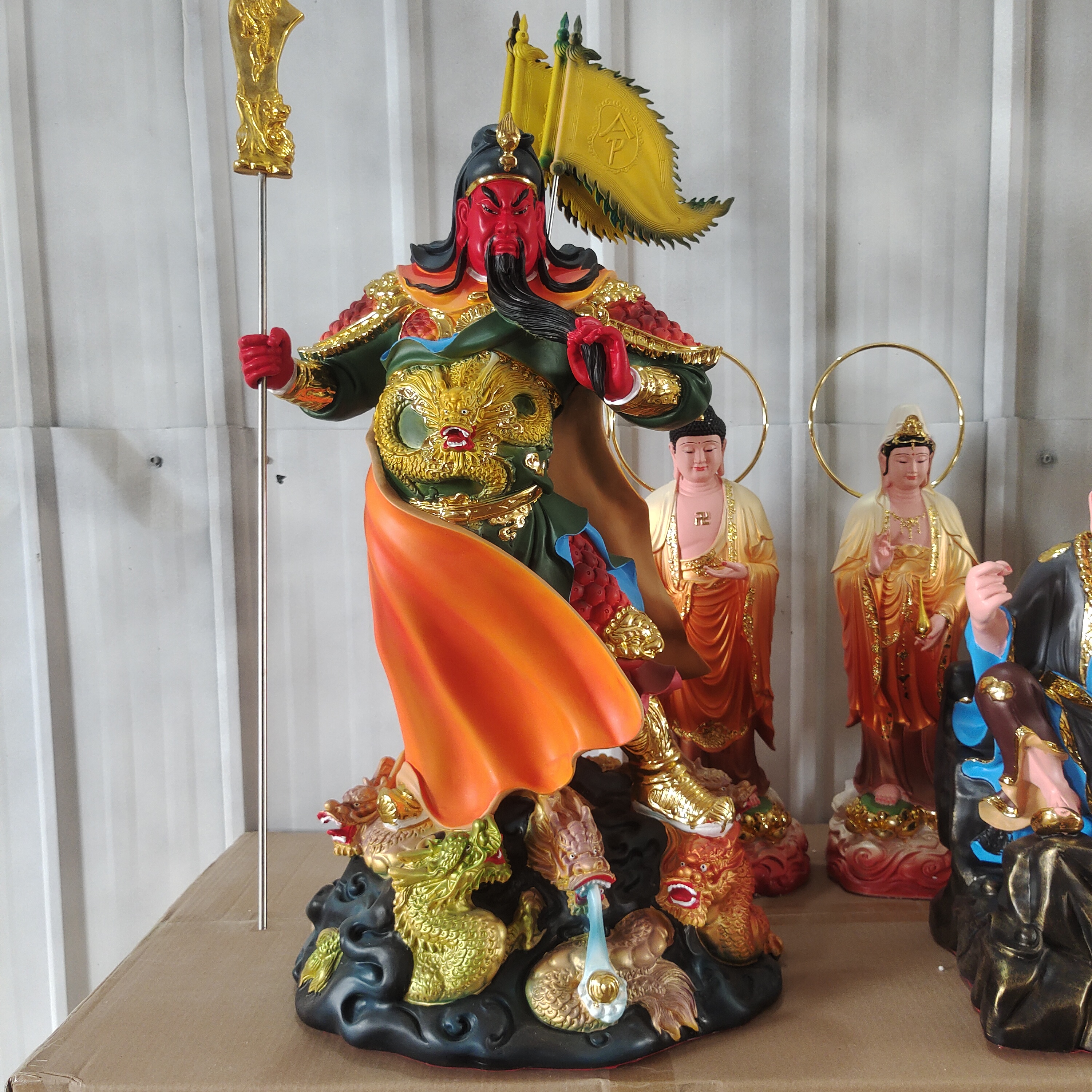 武财神九龙关公关羽神像关二爷关帝圣君树脂彩绘开业家用供奉摆件