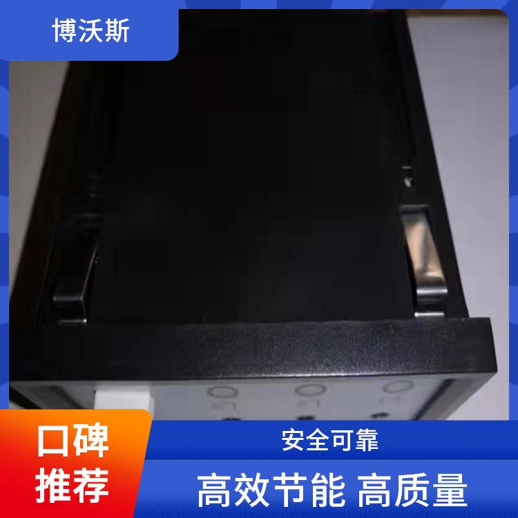 带电显示器 CVD3-IL-DP 带有测试孔.进行外部验电和核相测试