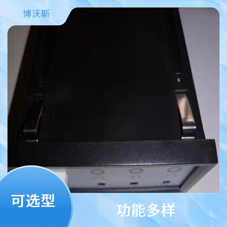 带电显示器 CVD8-IL 带有测试孔.进行外部验电和核相测试