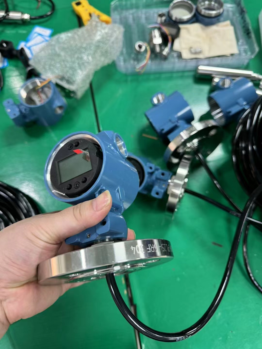 BKS-SCM1PCM3D800液位计鸿泰产品线性度好测量范围宽