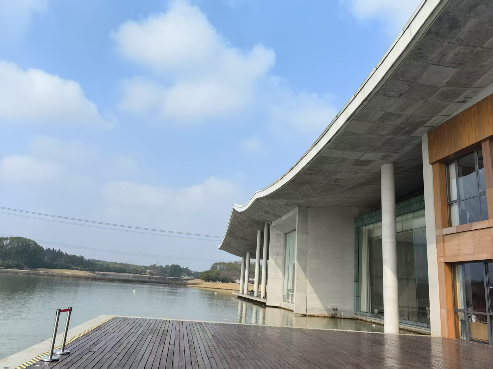 武汉仙鹤湖湿地园墓地电话
