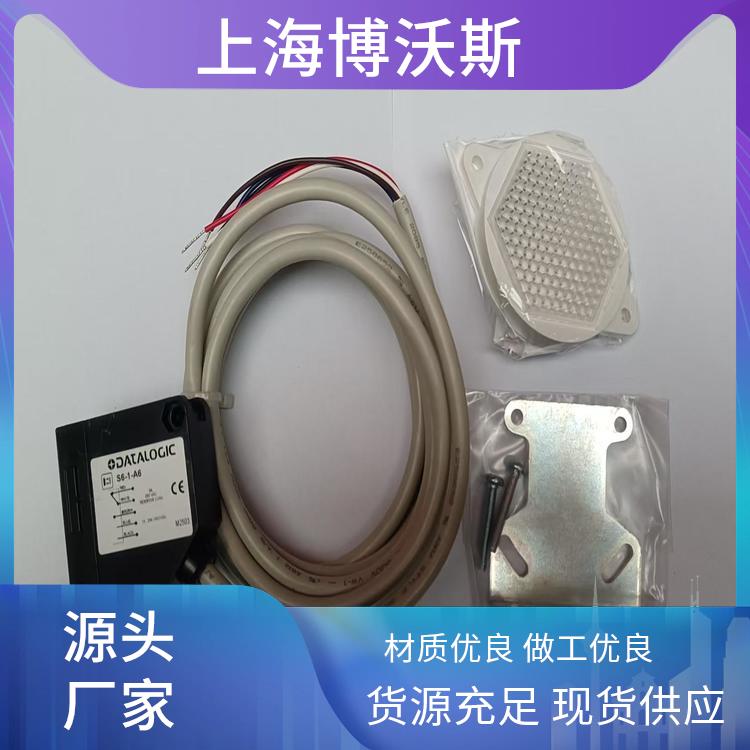 色标传感器 TLu-545 F.O.M12CONN.VER.SPOT ‌广泛的应用场景