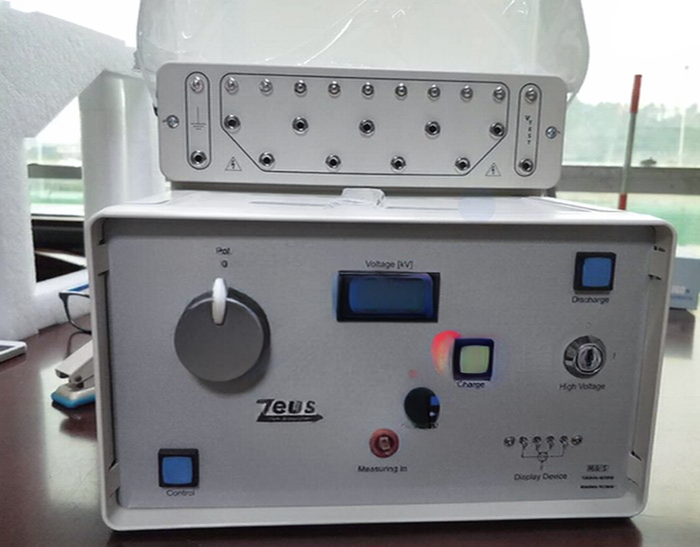 Zeus除颤效应模拟仪