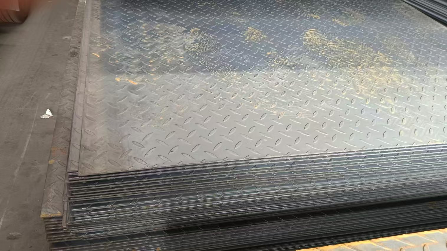 迪庆花纹板批发