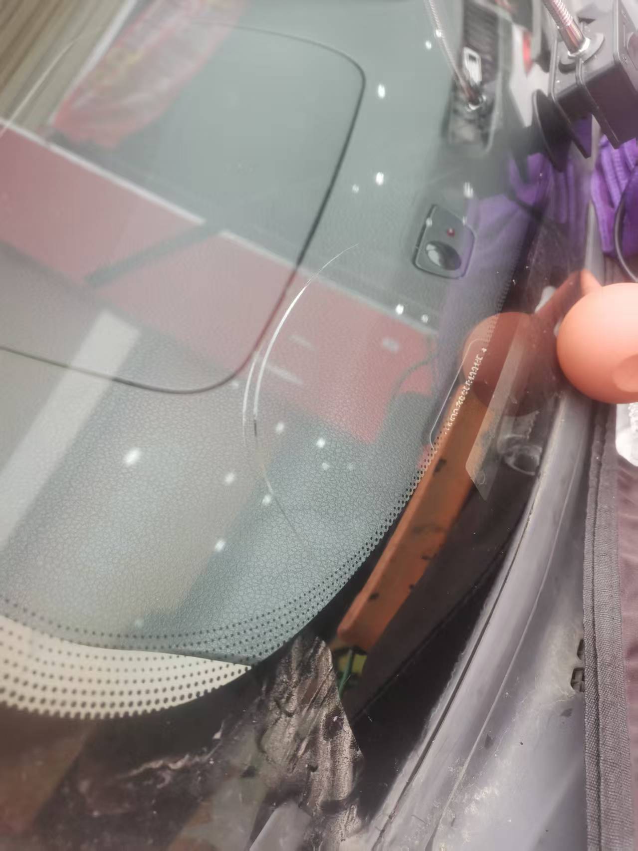 新都区挡风玻璃裂痕炸