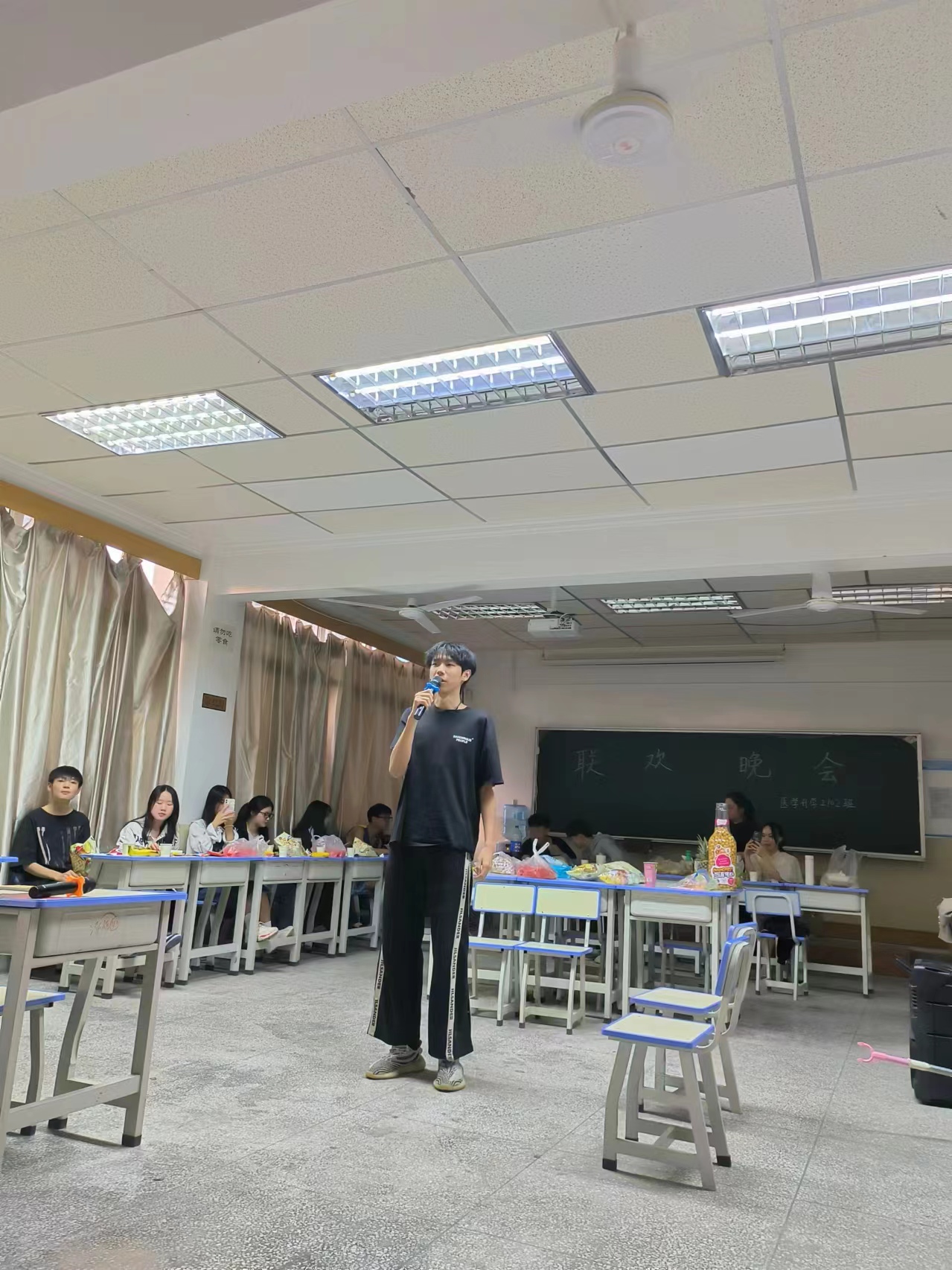 中职学医的学校