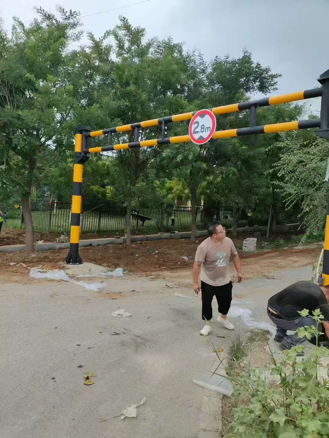 黔南公路限高架加工
