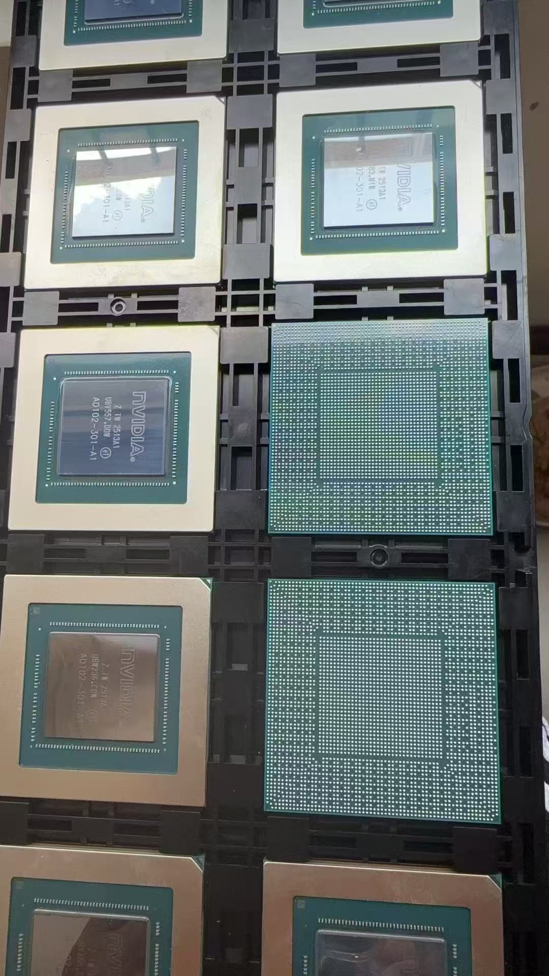 KHBA84A03C-MC1H KHBA84A03D-MC1H 36GB HBM3E AI服务器