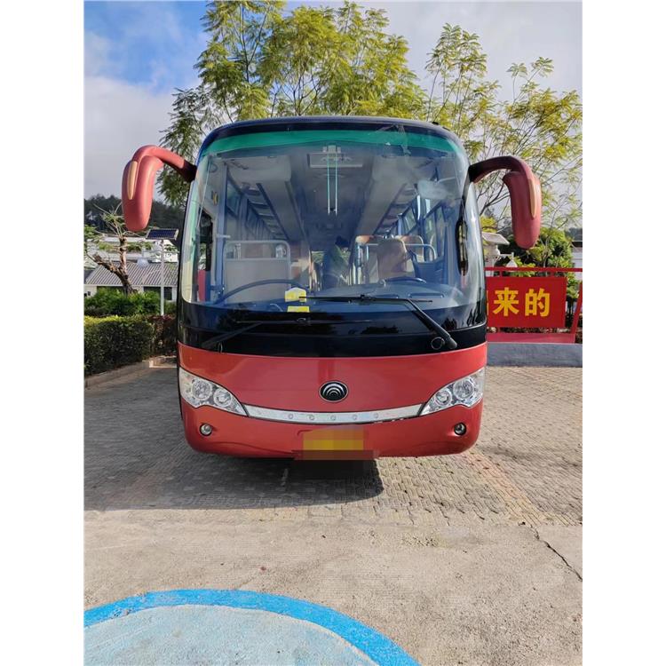 大巴包车