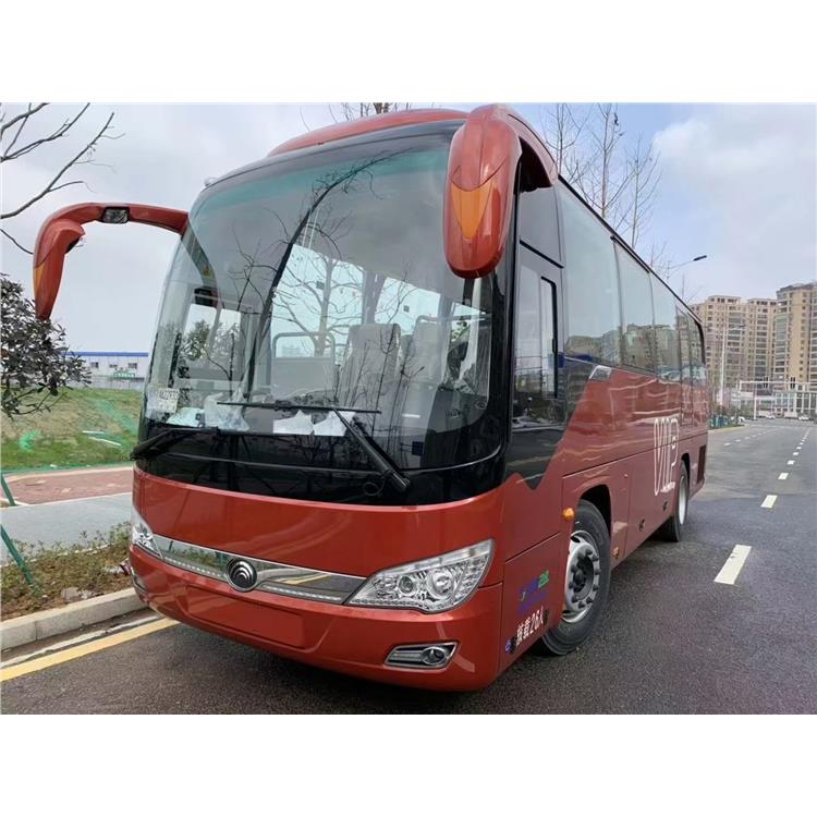 大巴包车