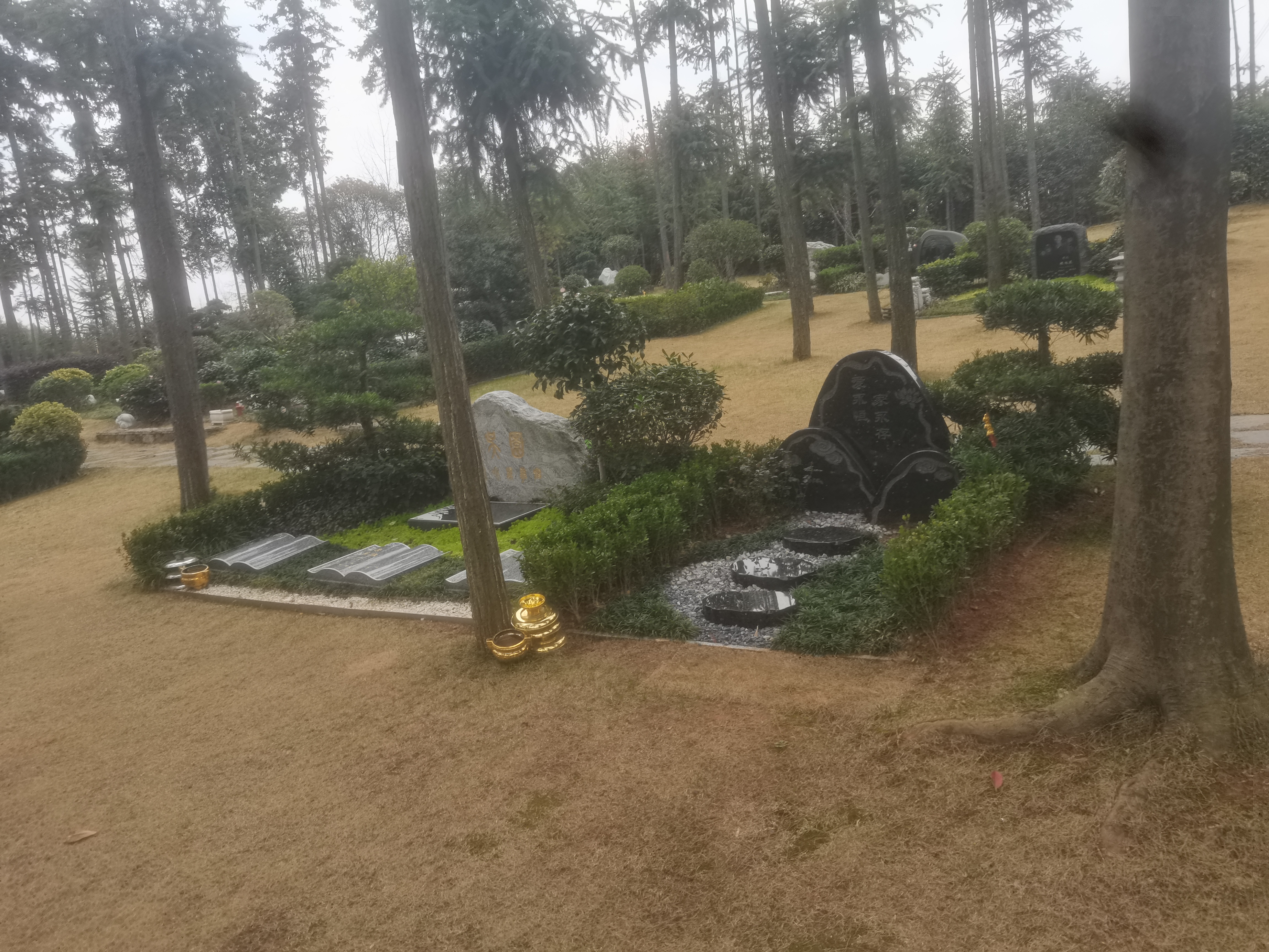 武漢仙鶴湖濕地公園墓地服務(wù)