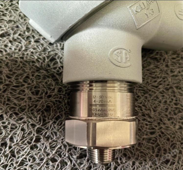 YX-ZD-3-A01-B02防爆振动速度传感器鸿泰产品技术规格