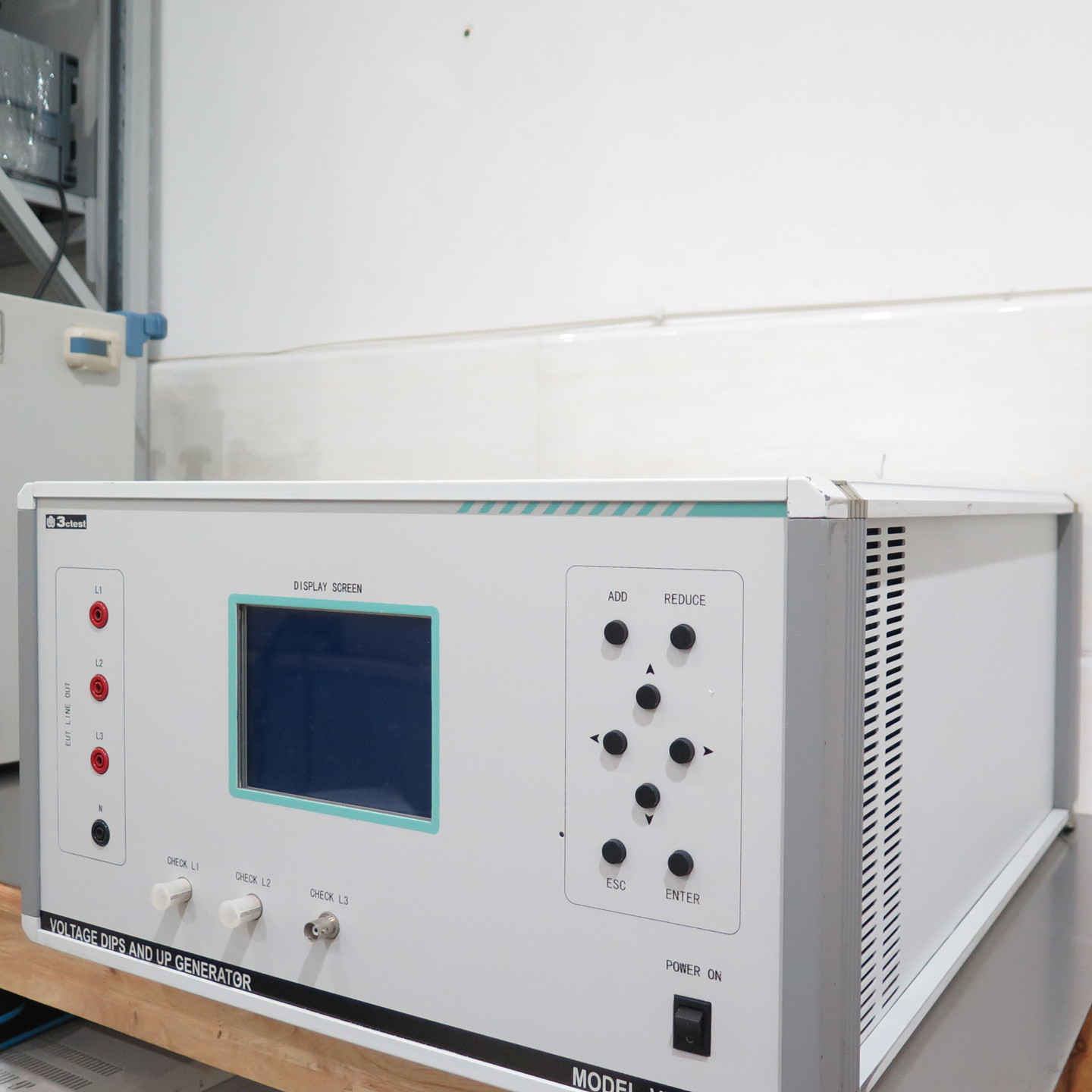VDG-1105GVDG-1130G周波电压跌落模拟器