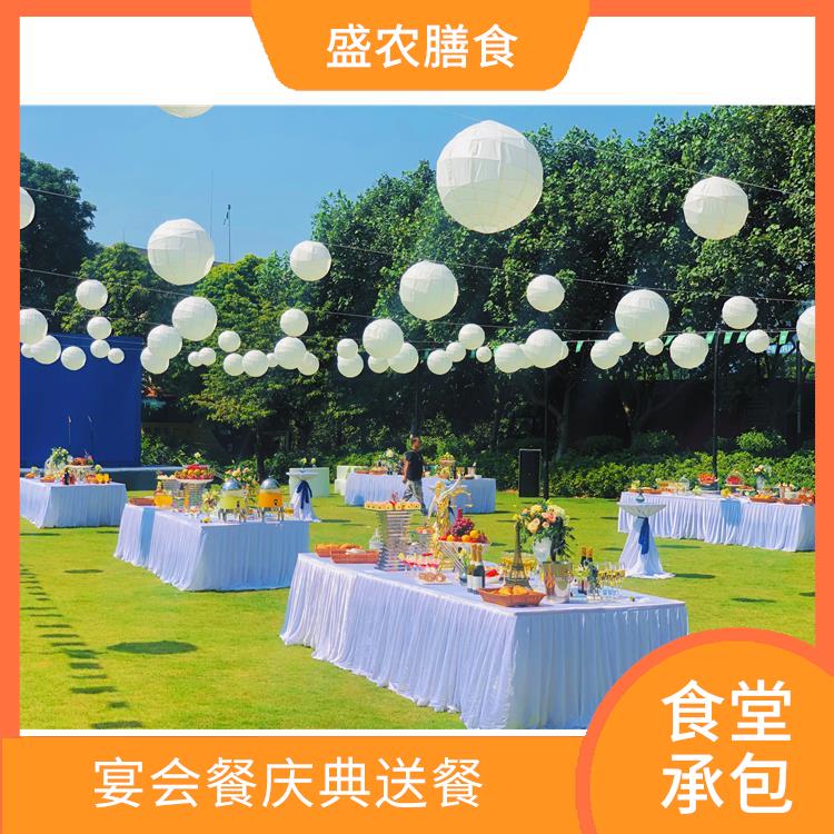 光明食堂承包工作餐团餐配送服务 中式快餐配送 提供一菜一价多样化的菜色自由消费