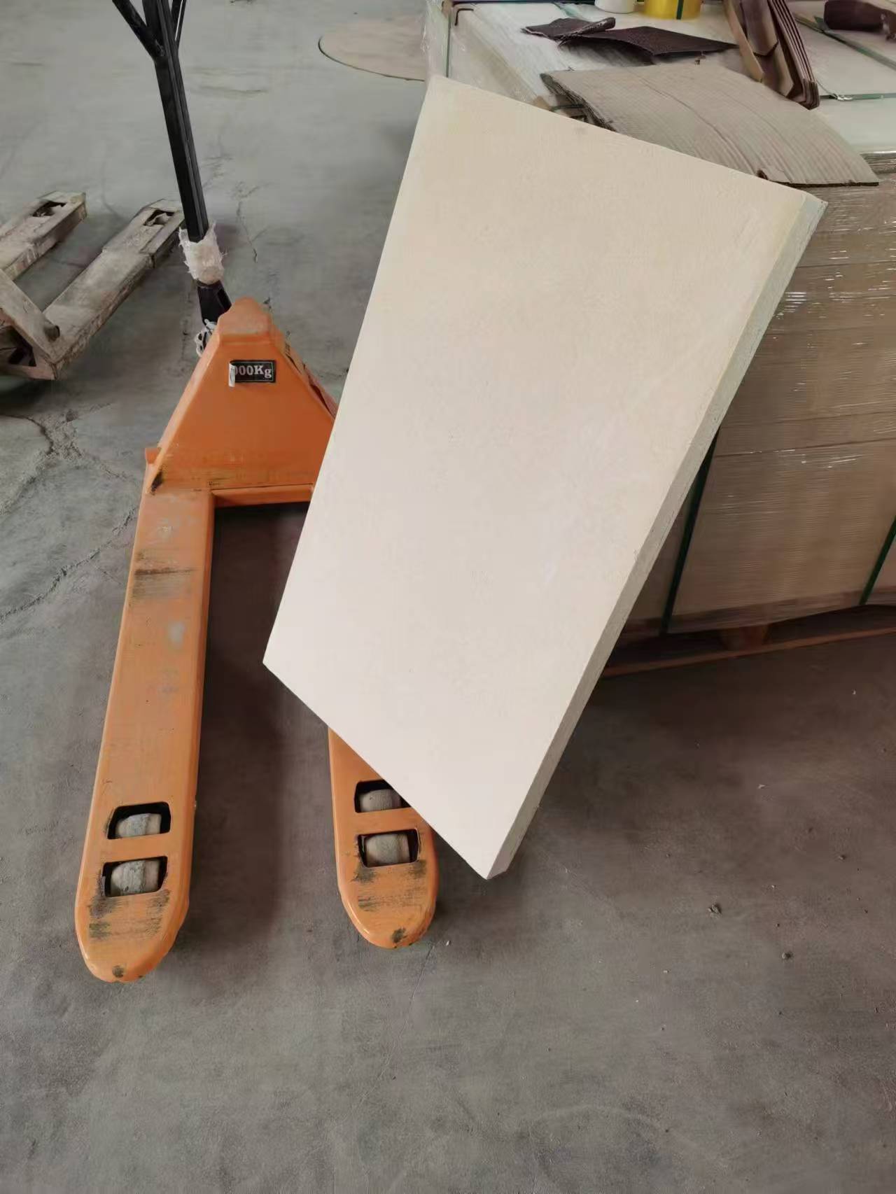 玻璃熔爐硅酸鋁纖維板