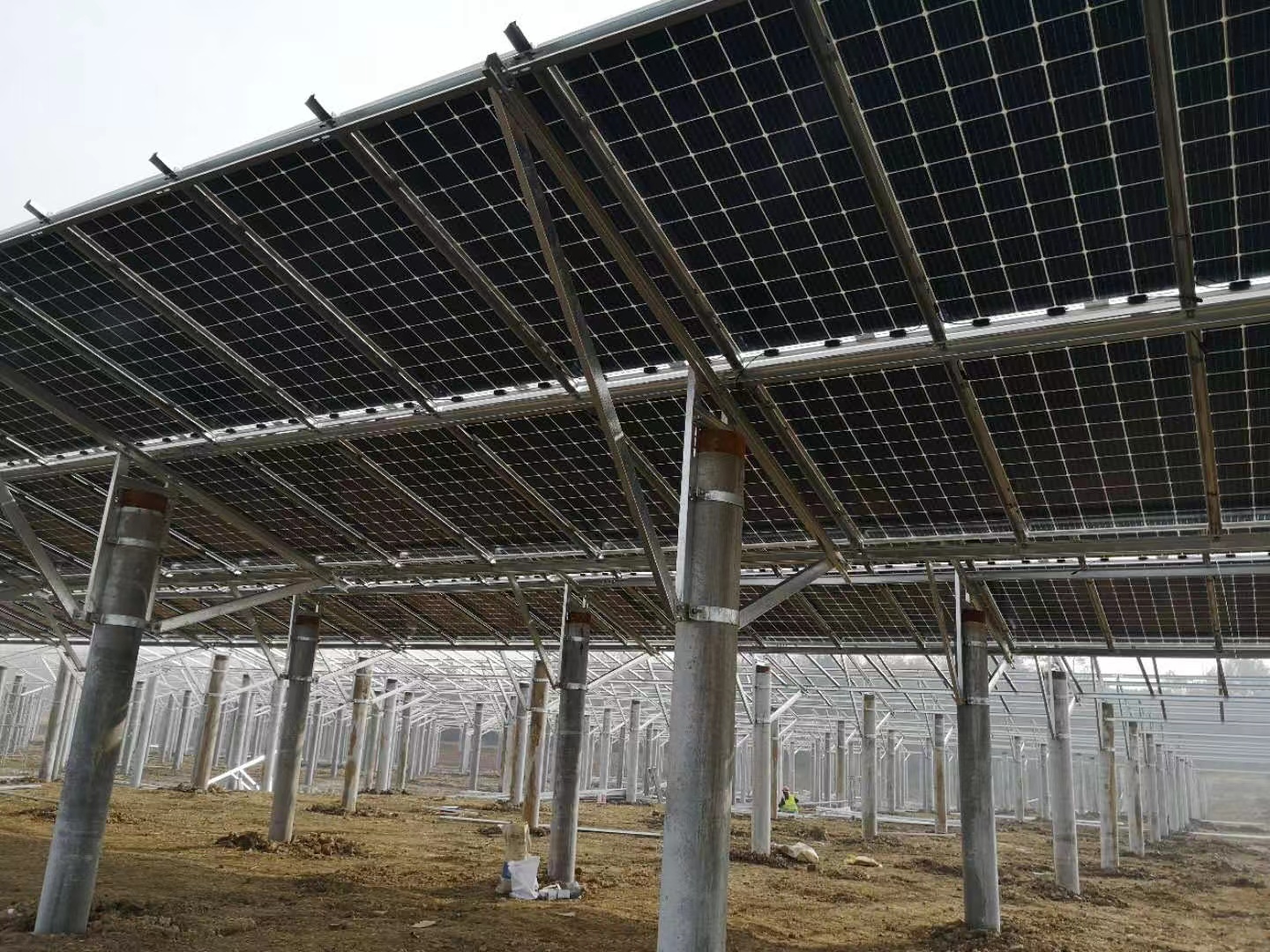 神龍拜耳光伏車棚支架圖