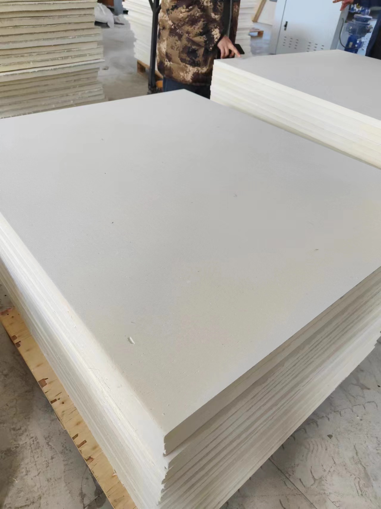 電廠硅酸鋁背襯板